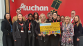 Auchan Luxembourg remet un chèque à SOS Villages d'Enfants Monde